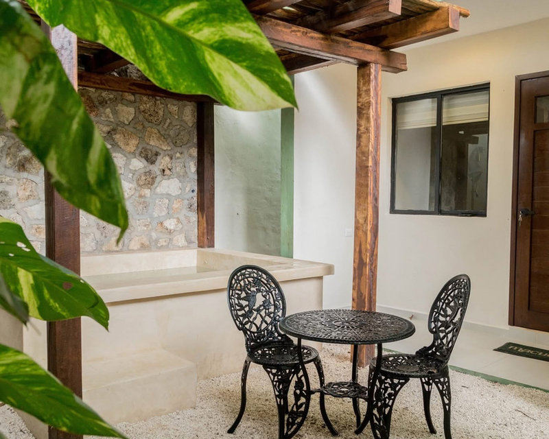 Habitación con alberca privada en hotel boutique Esencia Valladolid — Calzada de los Frailes, Yucatán