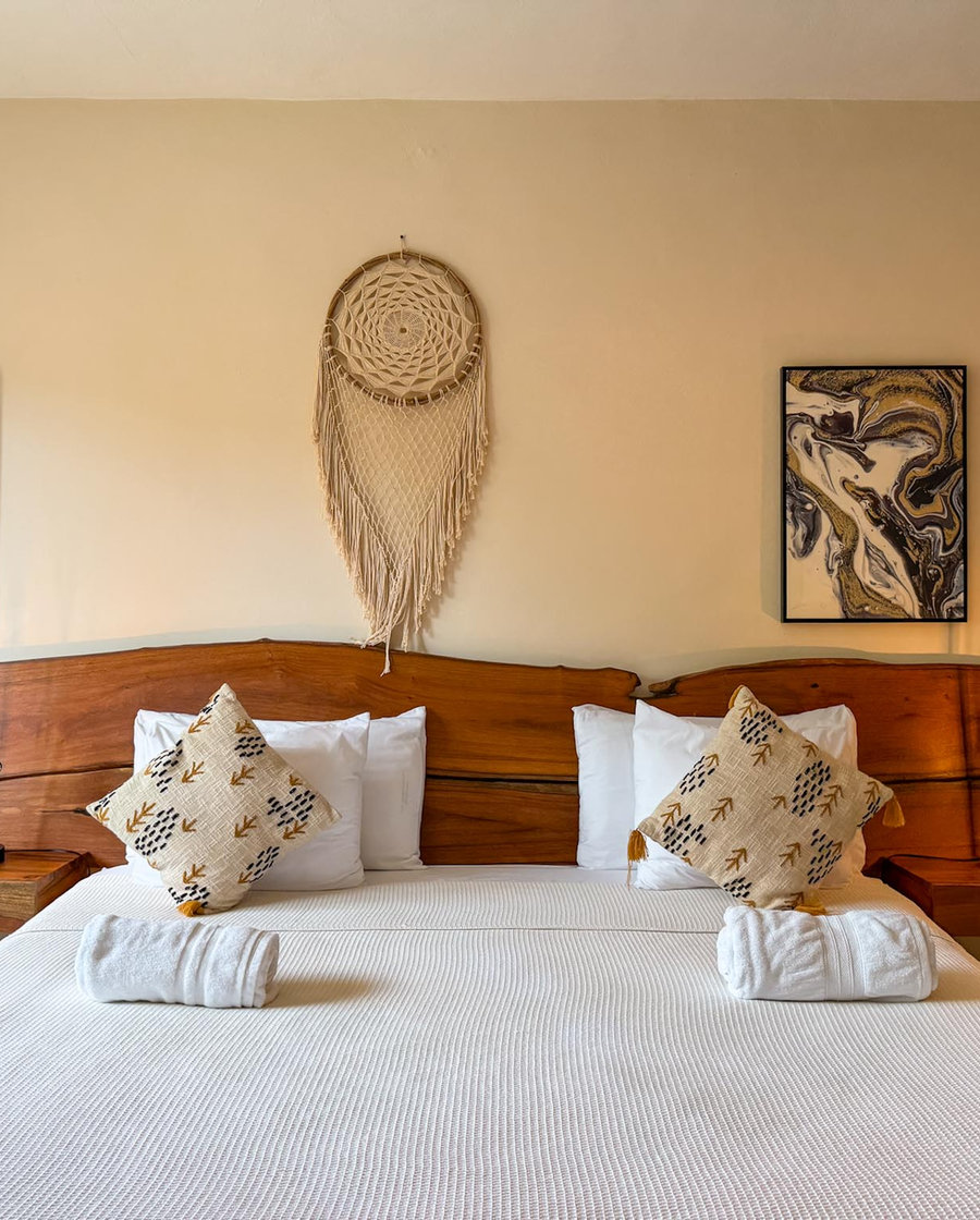 Interior elegante del hotel boutique Esencia Valladolid, Calzada de los Frailes, Yucatán
